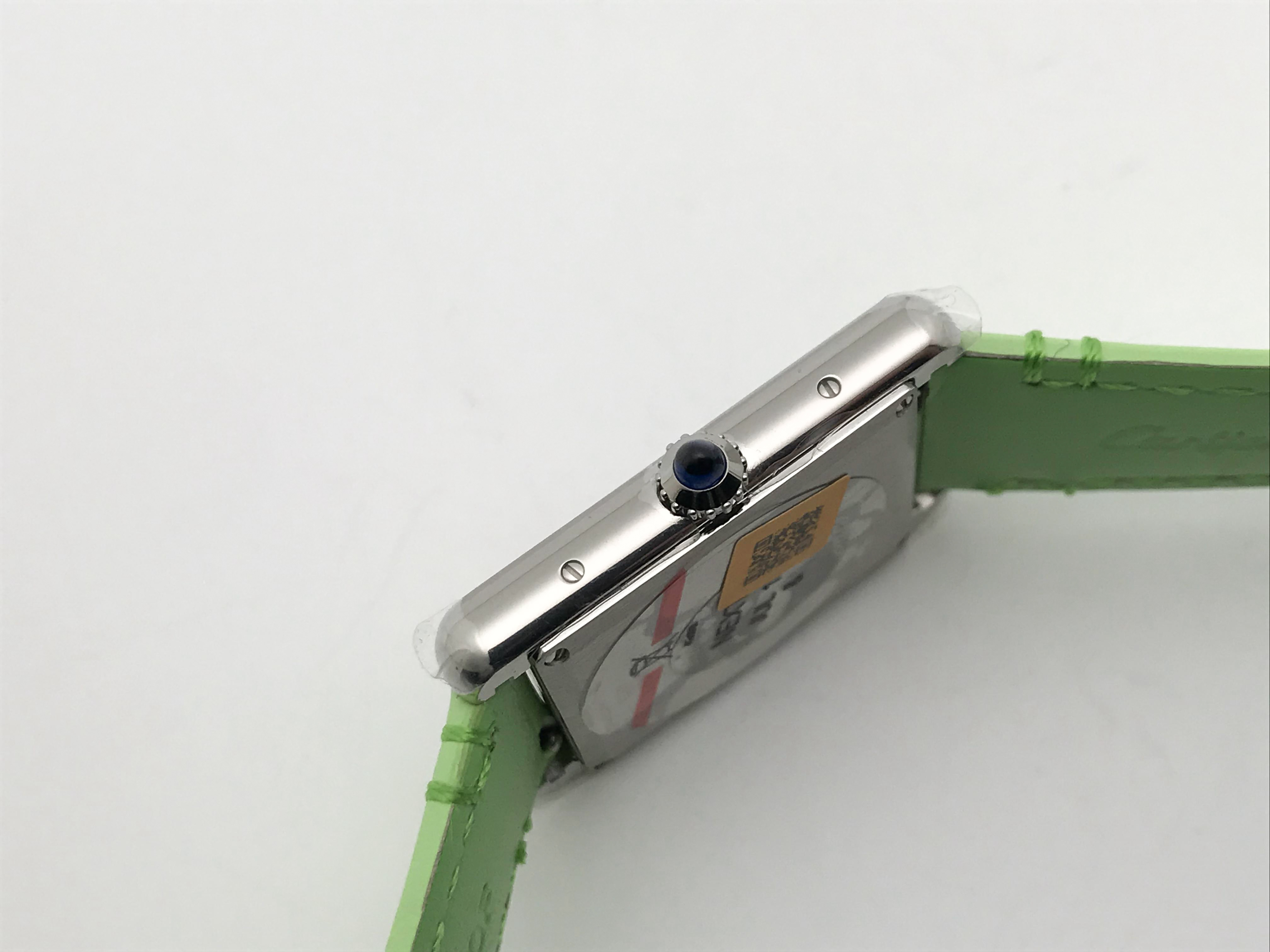 Tank Must 34mm Large Stainless Steel White Dial Green Leather Strap Quartz 4