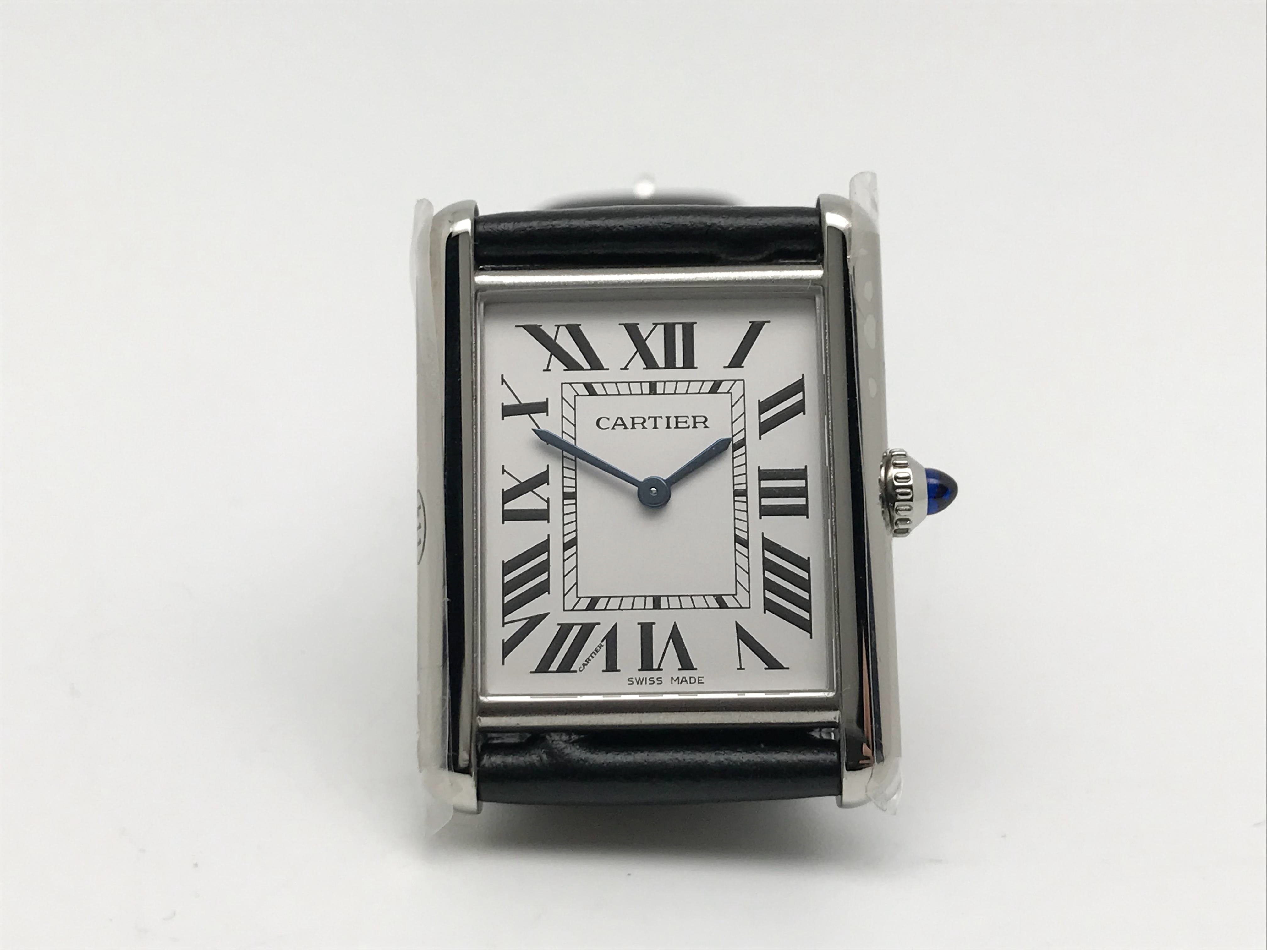 Tank Must 34mm Large Stainless Steel White Dial Black Leather Strap Quartz
