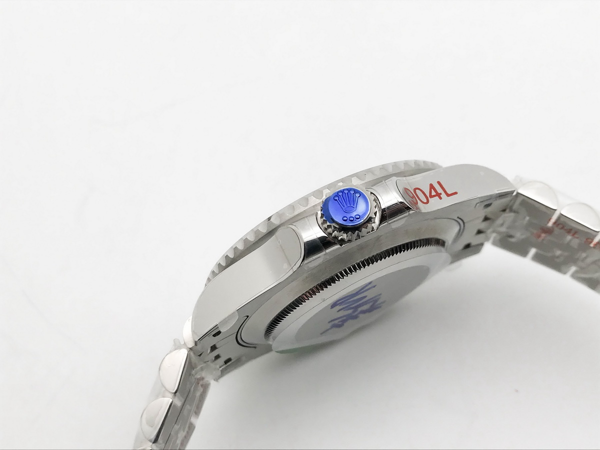 GMT-Master II 126710 40mm Ceramic Bezel Black Dial Jubilee Bracelet 3285 2