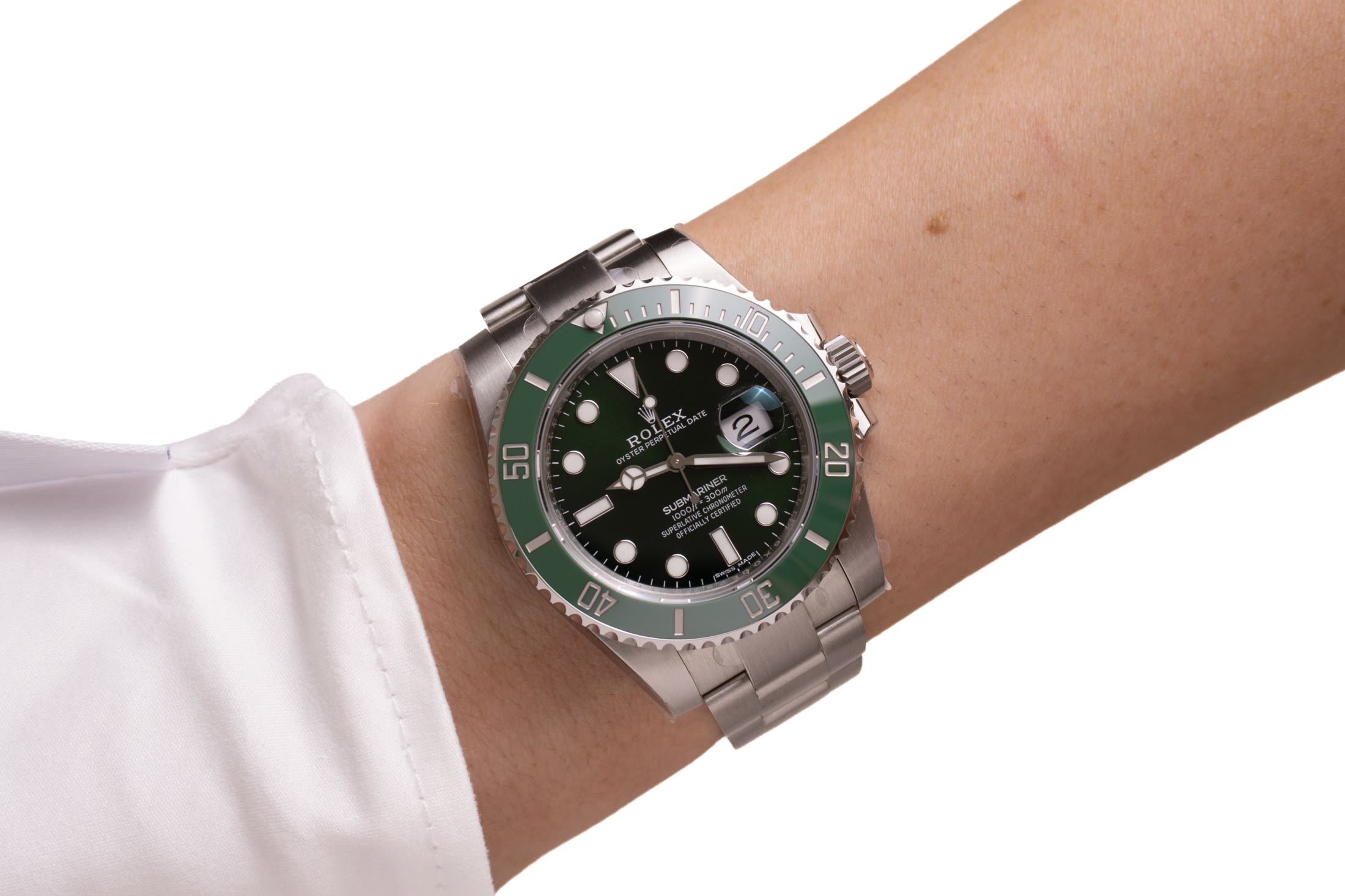 Rolex Submariner 116610LV 40mm Ceramic Bezel Green Dial Oyster Bracelet 3135